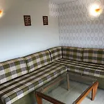 Family Avenue Homestay *