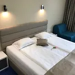Gazde/Camere de închiriat Family Avenue Kiten (Burgas)