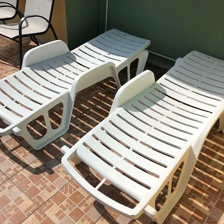 Family Avenue Китен