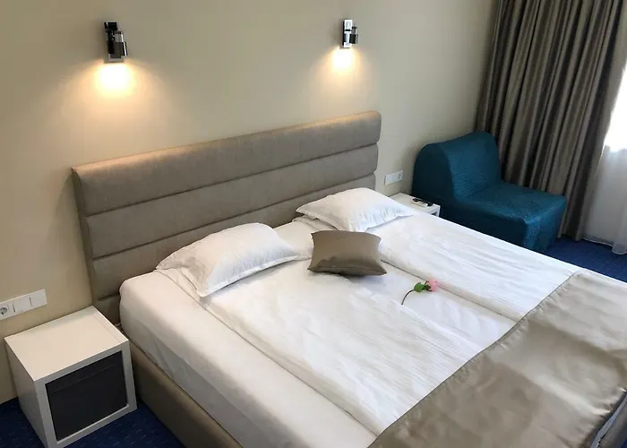 Частна квартира Family Avenue Китен